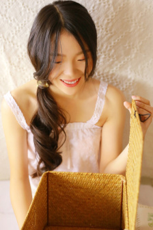 女人下面洞口用手摸有一个疙瘩