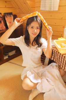 日本中文字幕黄视频