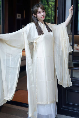 校草夹震蛋上课爽死H男男动漫